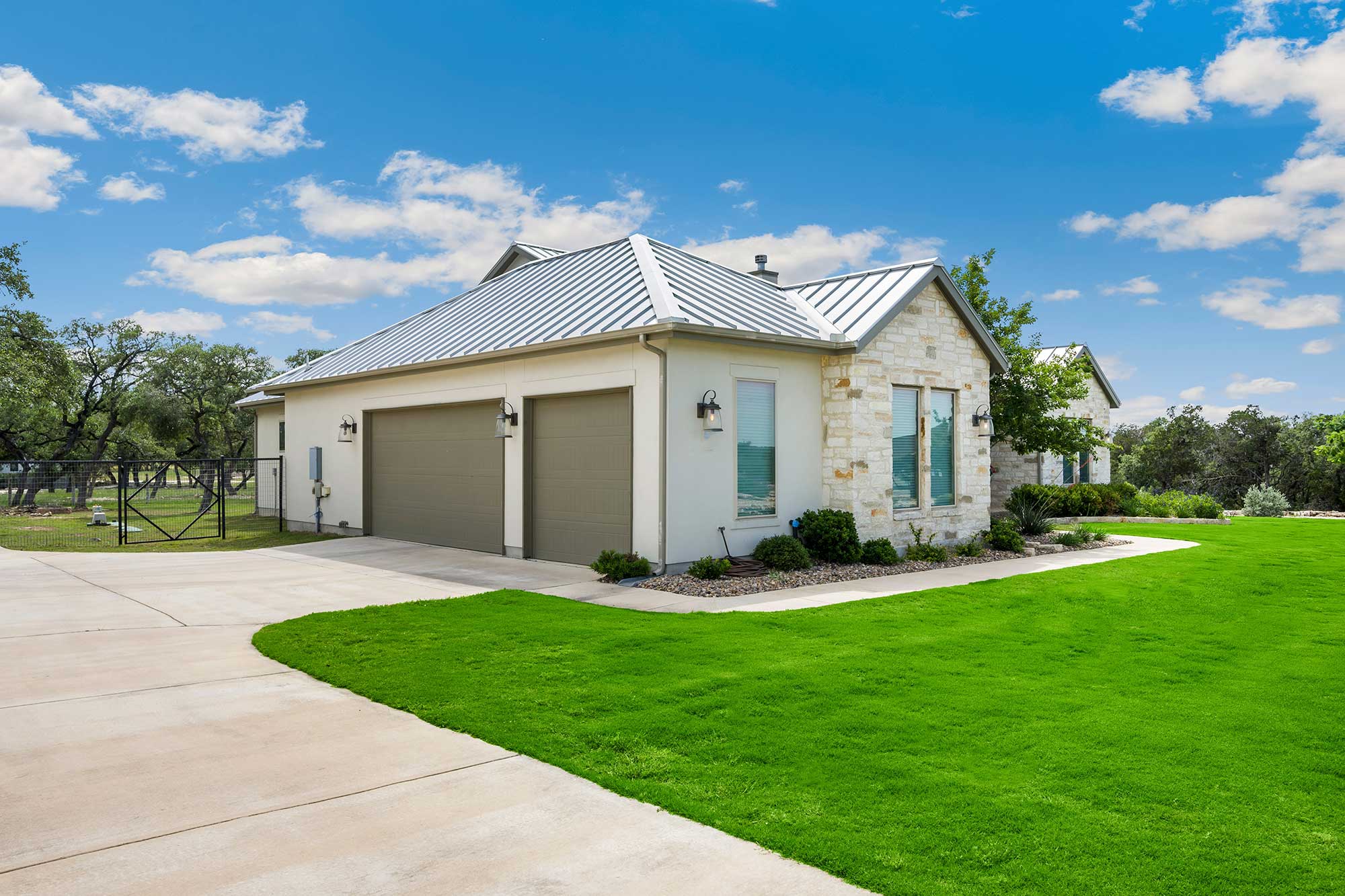Traditional Style Garage Door Replacements Traditional Style Garage Door Replacements