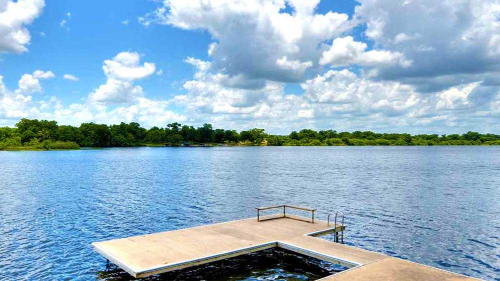 lake-near-meadowlakes-texas Lake near Meadowlakes, Texas | FixDoor